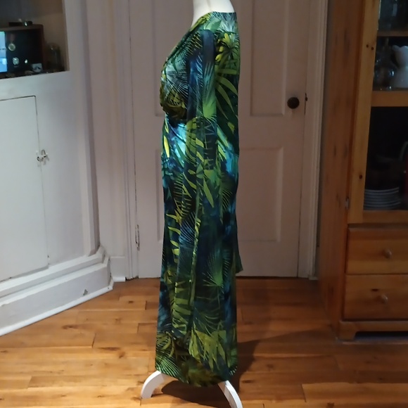 NEW VENUS Exaggerated Sleeve Twist Front Maxi Dress - Picture 8 of 14